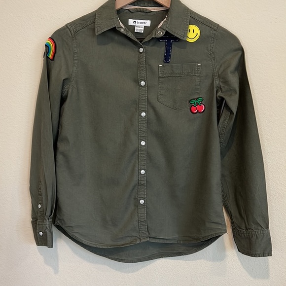 Tractr Button Down Shirt with Patches - Picture 2 of 9